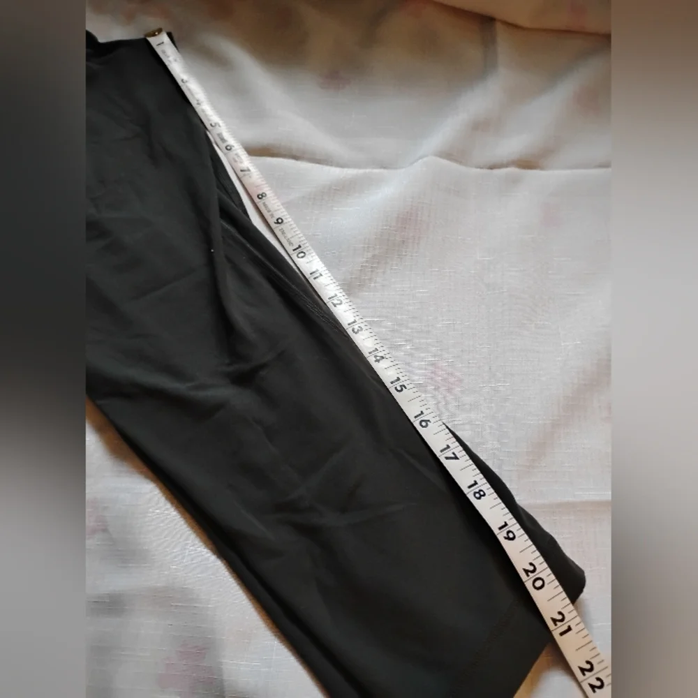 Lululemon Align Crop Dark Gray High-Waisted Leggings - Picture 6 of 6